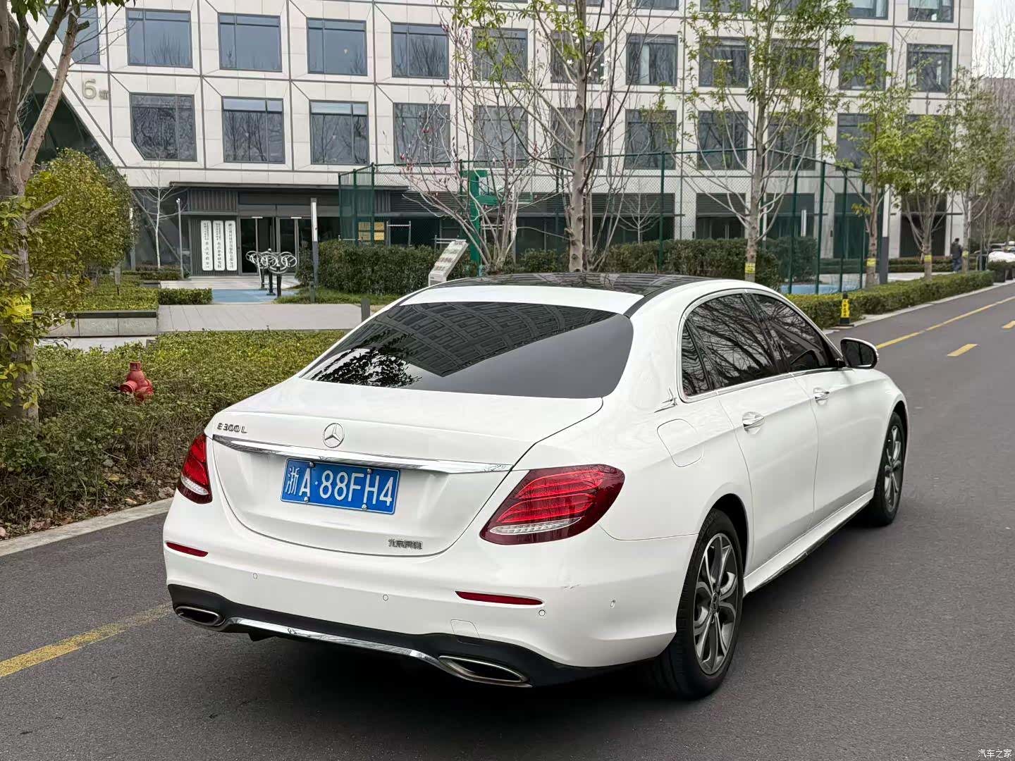 Mercedes-Benz E-Class, 2019 6