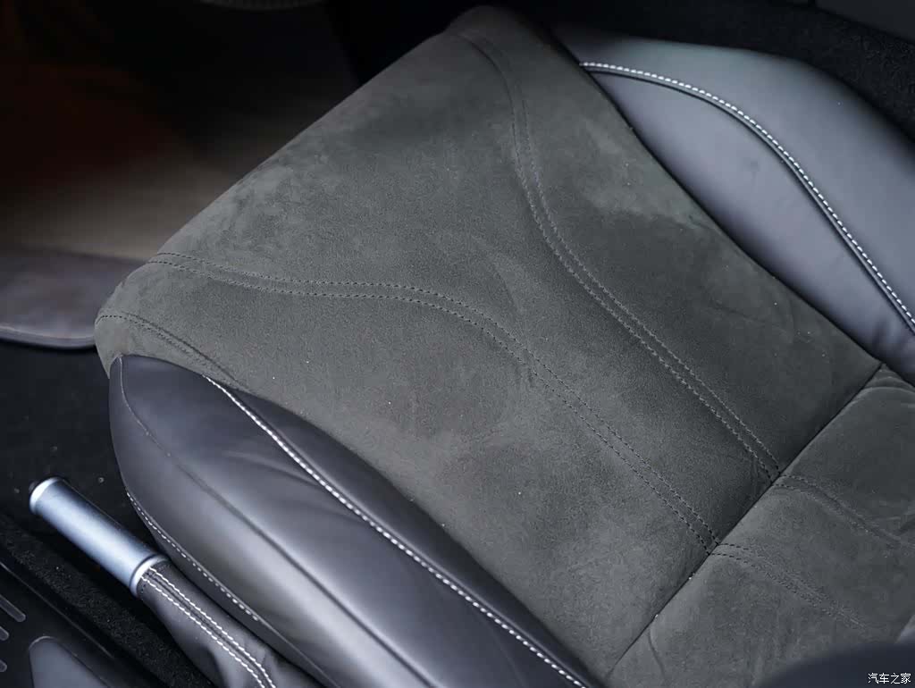 Aston Martin DBS, 2010 34