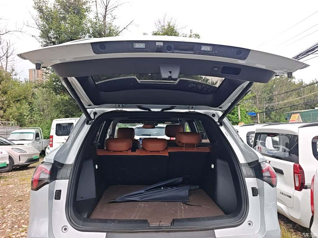 Wuling Starlight, 2025 19