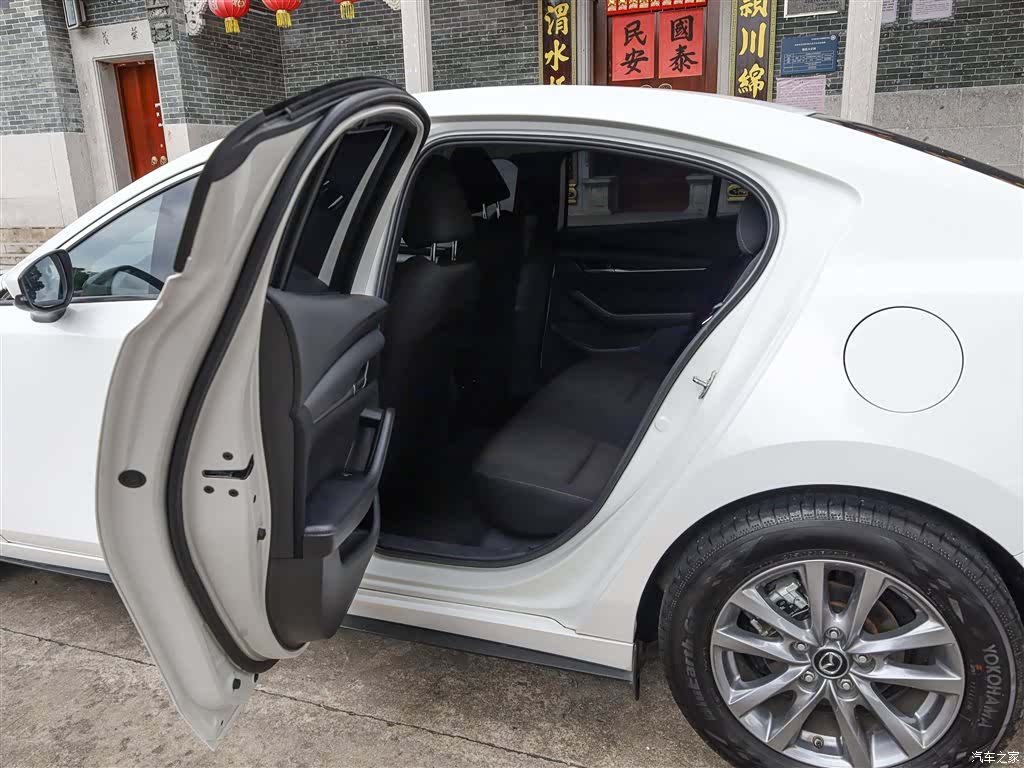 Mazda Mazda3, 2023 6