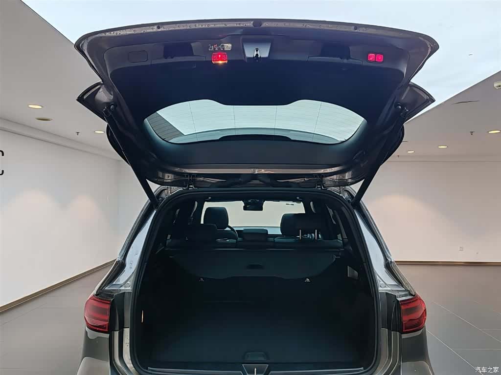 Mercedes-Benz GLB, 2025 9