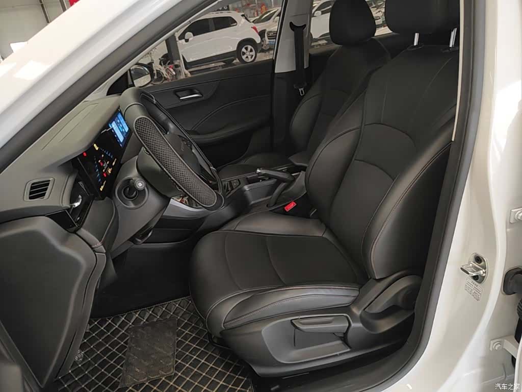 Roewe i5, 2025 15