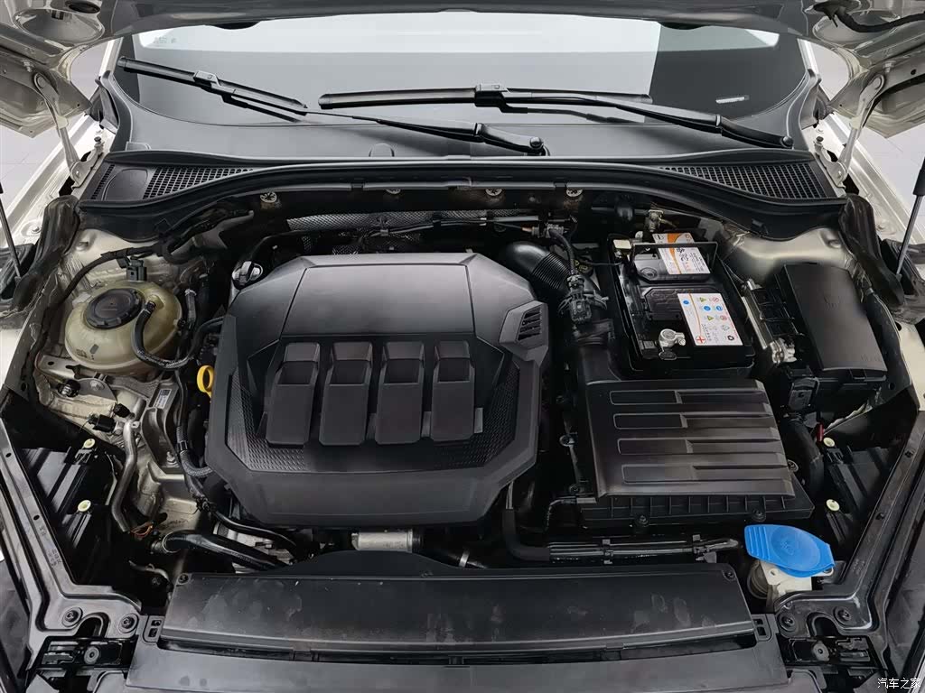 Skoda Superb, 2022 6