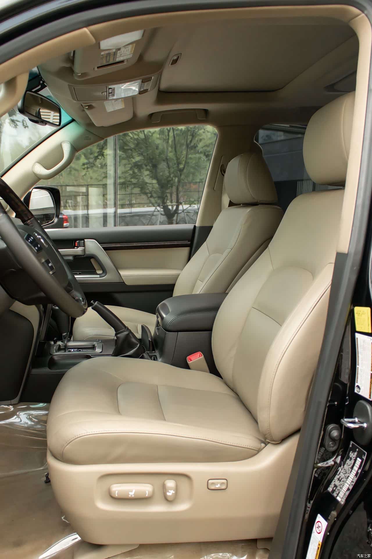 Toyota Land Cruiser, 2011 10