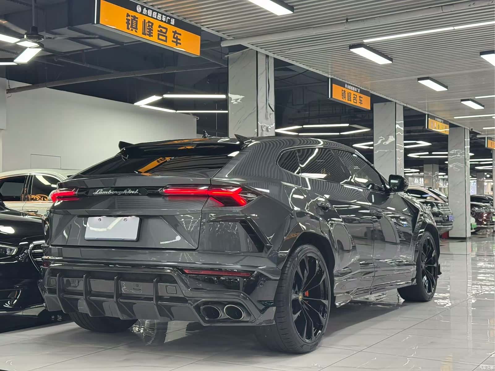 Lamborghini Urus, 2020 9