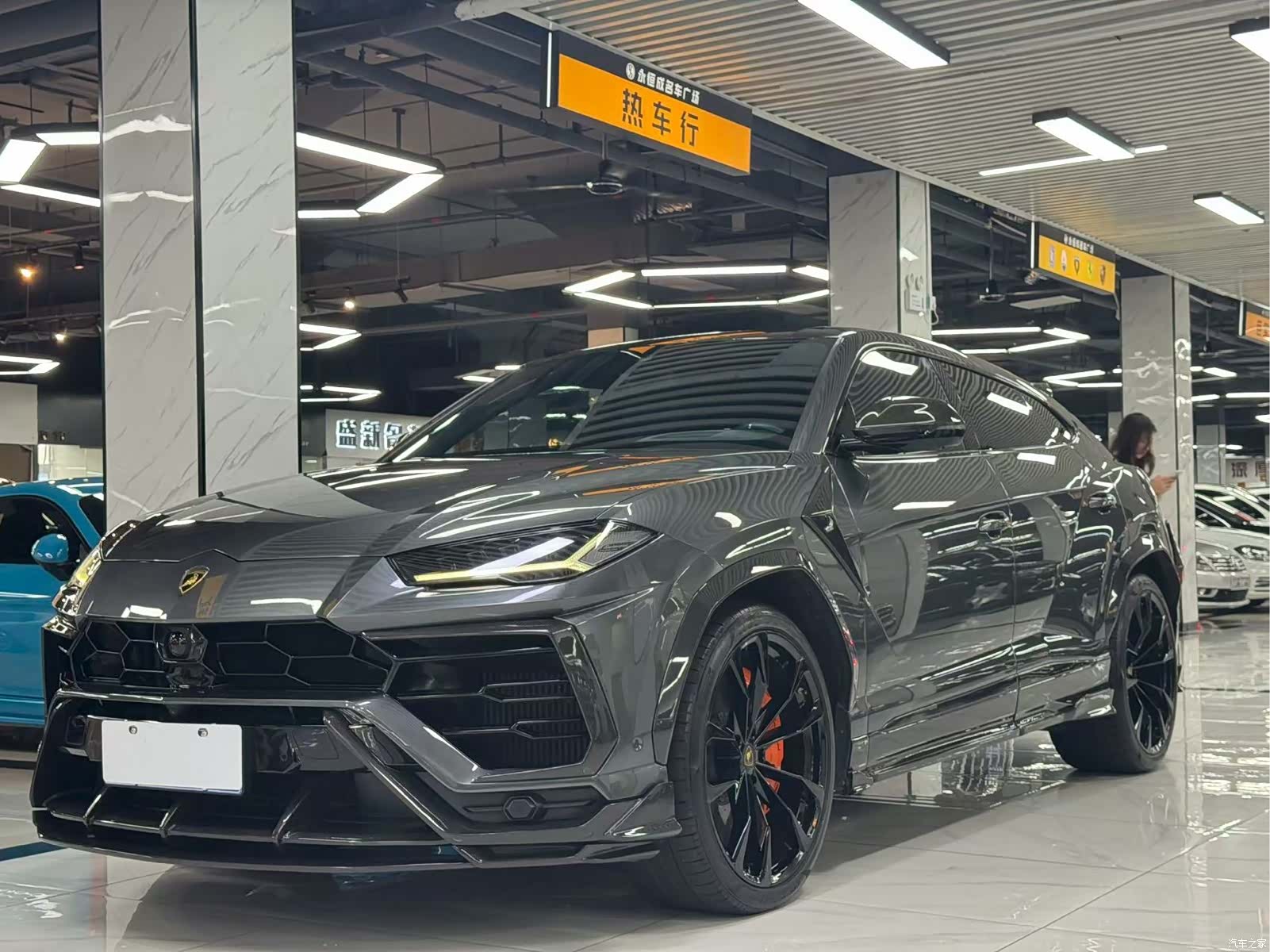 Lamborghini Urus, 2020 1