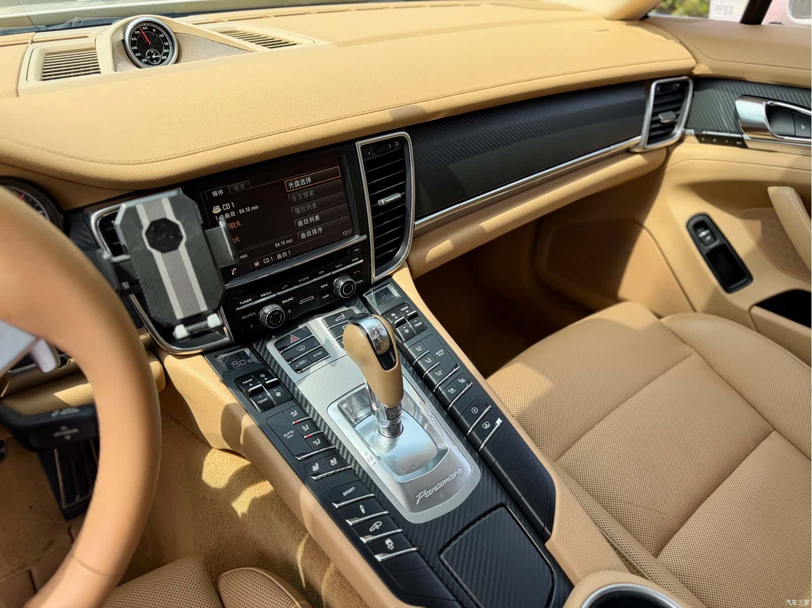 Porsche Panamera, 2015 9