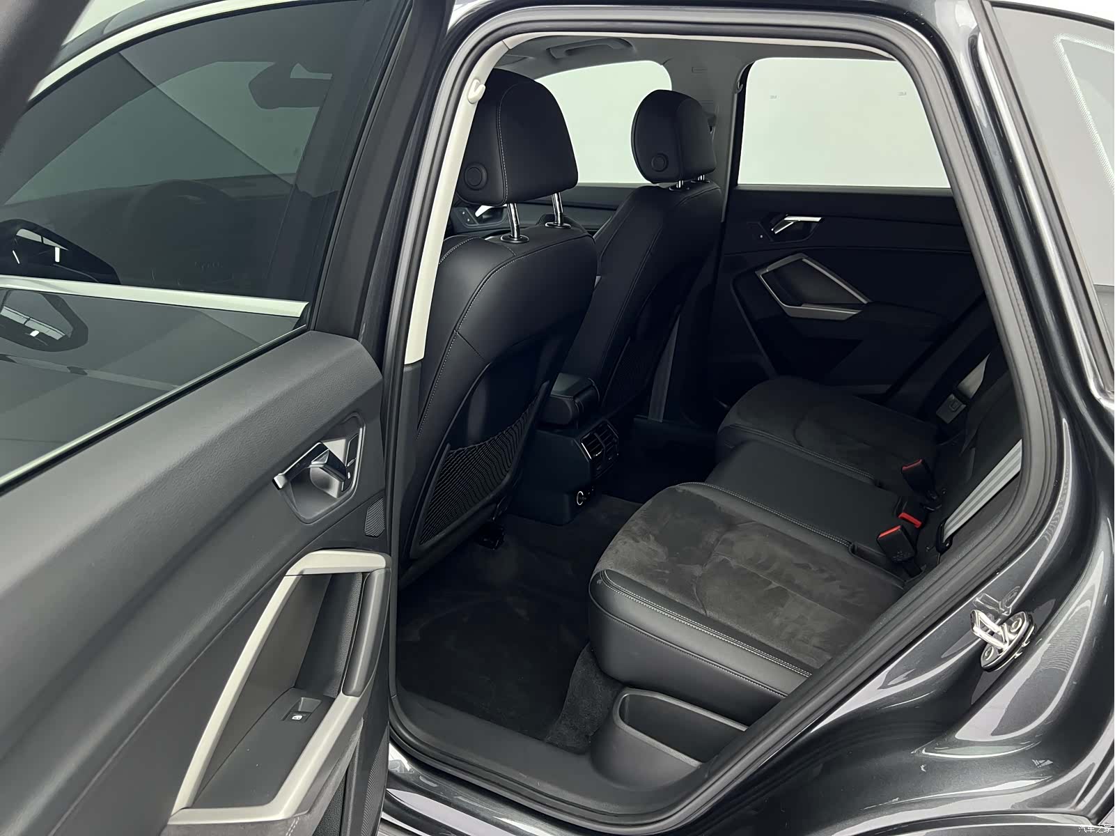 Audi Q3, 2023 14