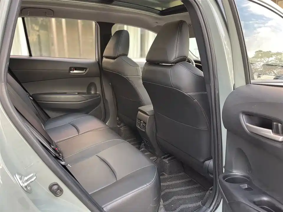 Toyota Corolla Sharp amplifier