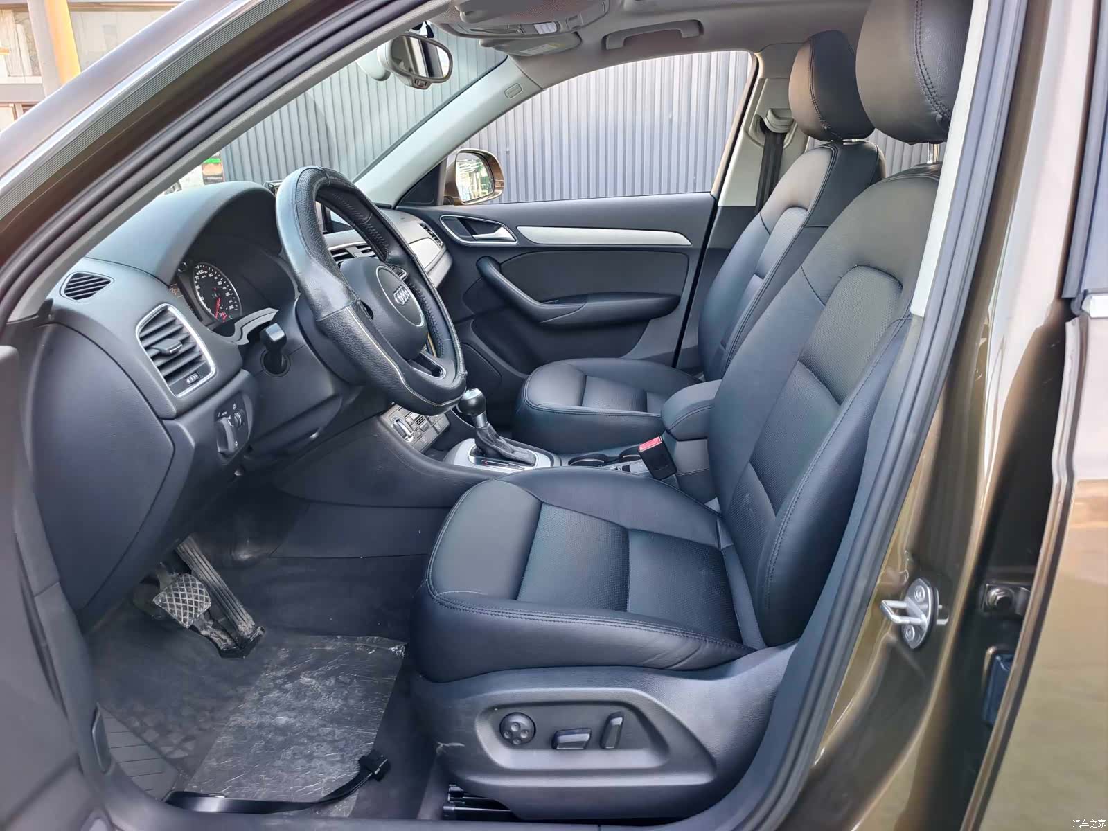 Audi Q3, 2015 9