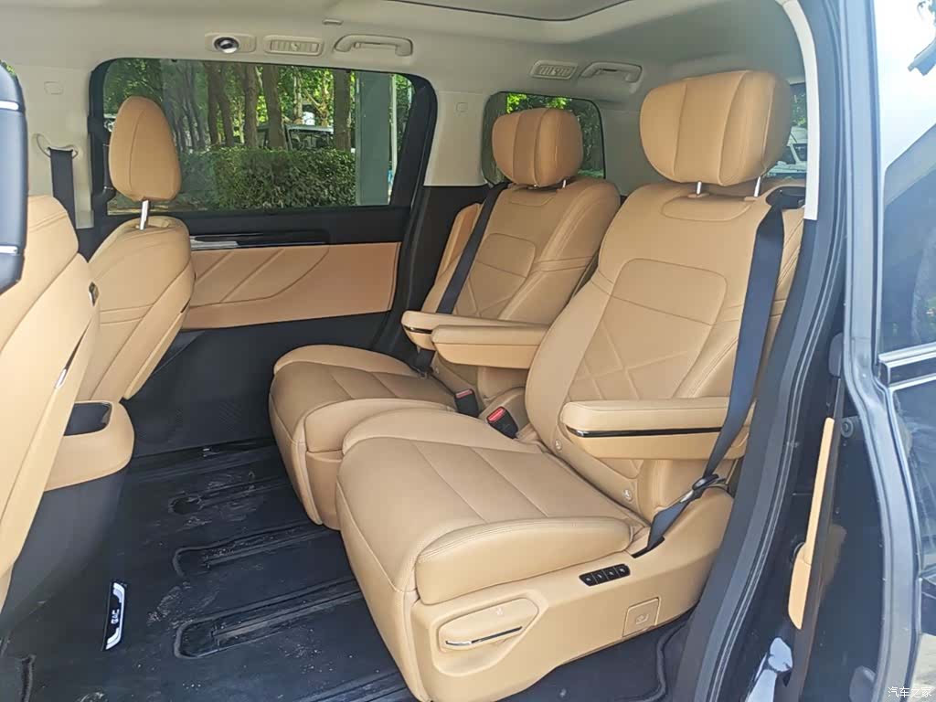 Trumpchi E8, 2024 17