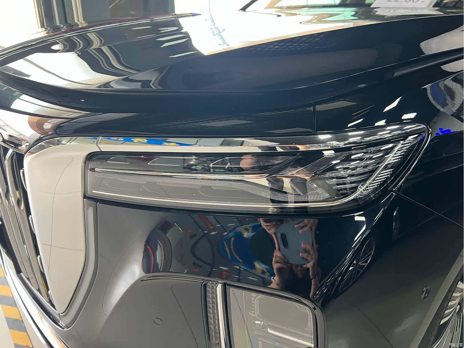 Hongqi H9, 2025 11