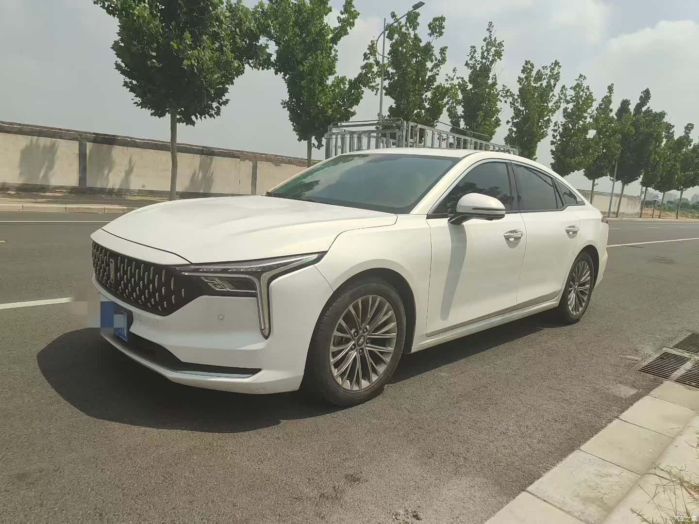 Bestune B70, 2023 1