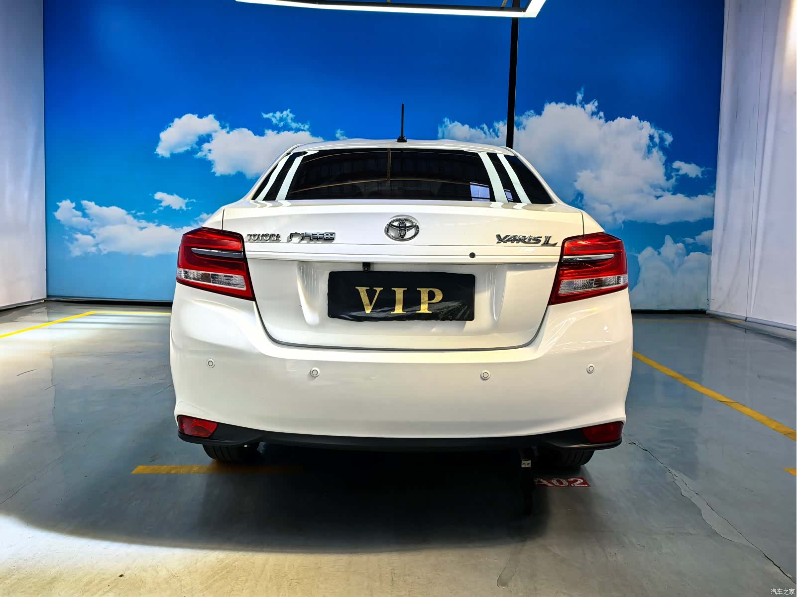 Toyota Yaris, 2022 все фото