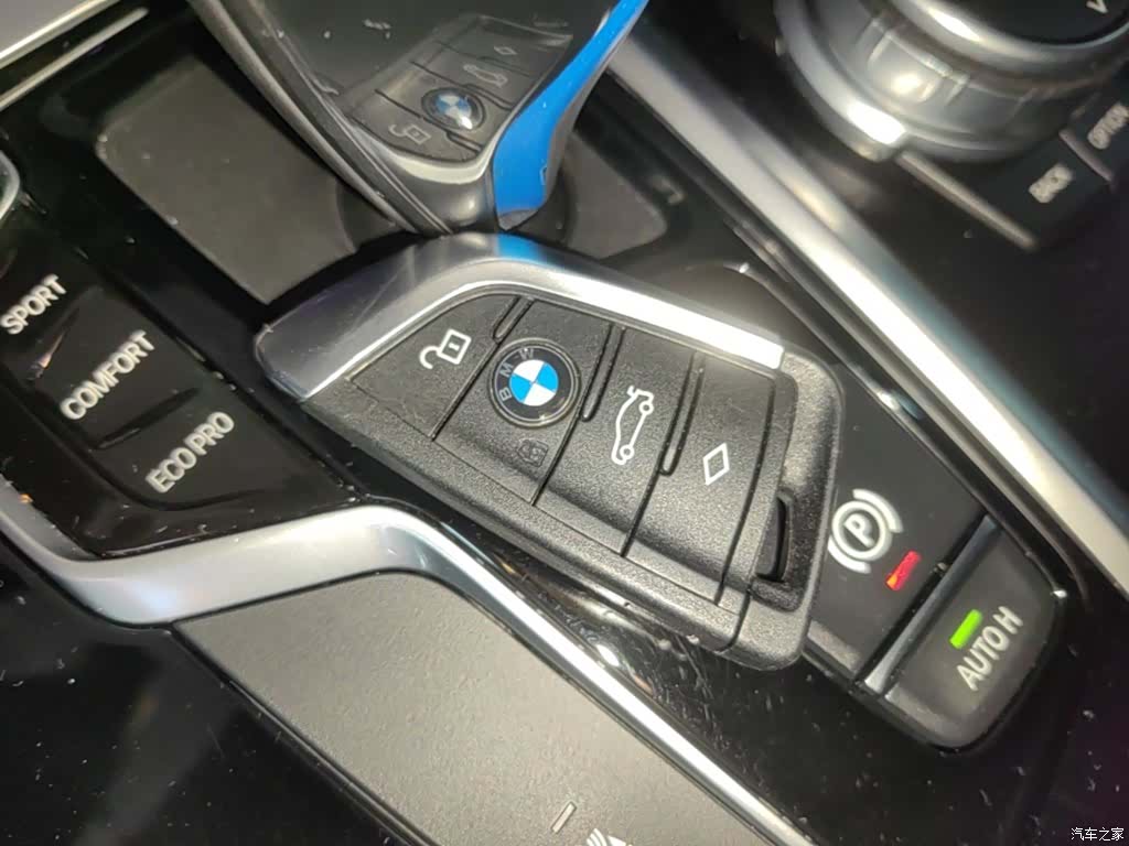 BMW iX3, 2021 9