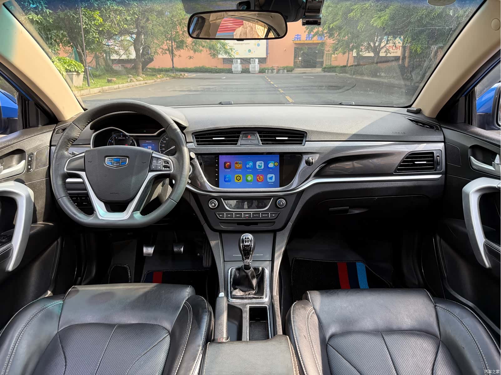 Geely Emgrand, 2017 11