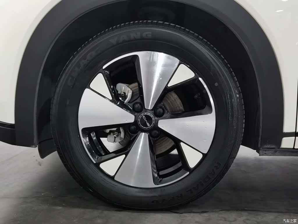 BYD Dolphin, 2023 17