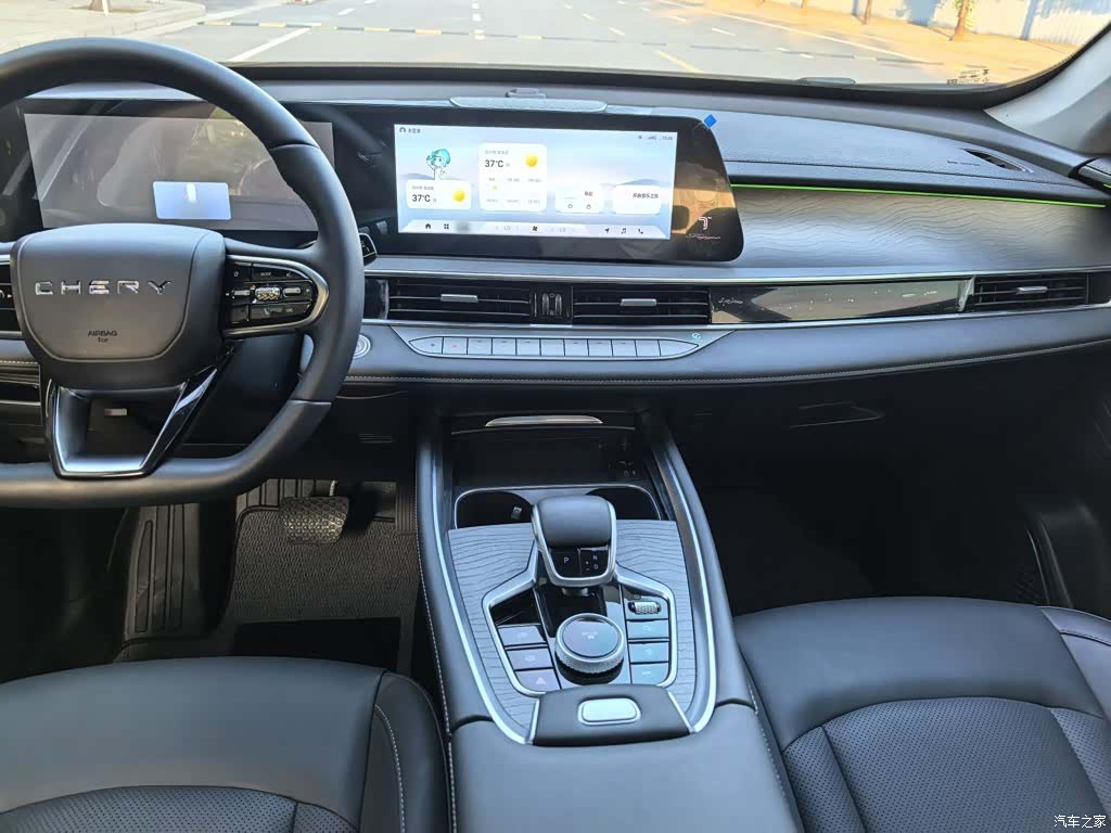 Chery Tiggo 8, 2025 13