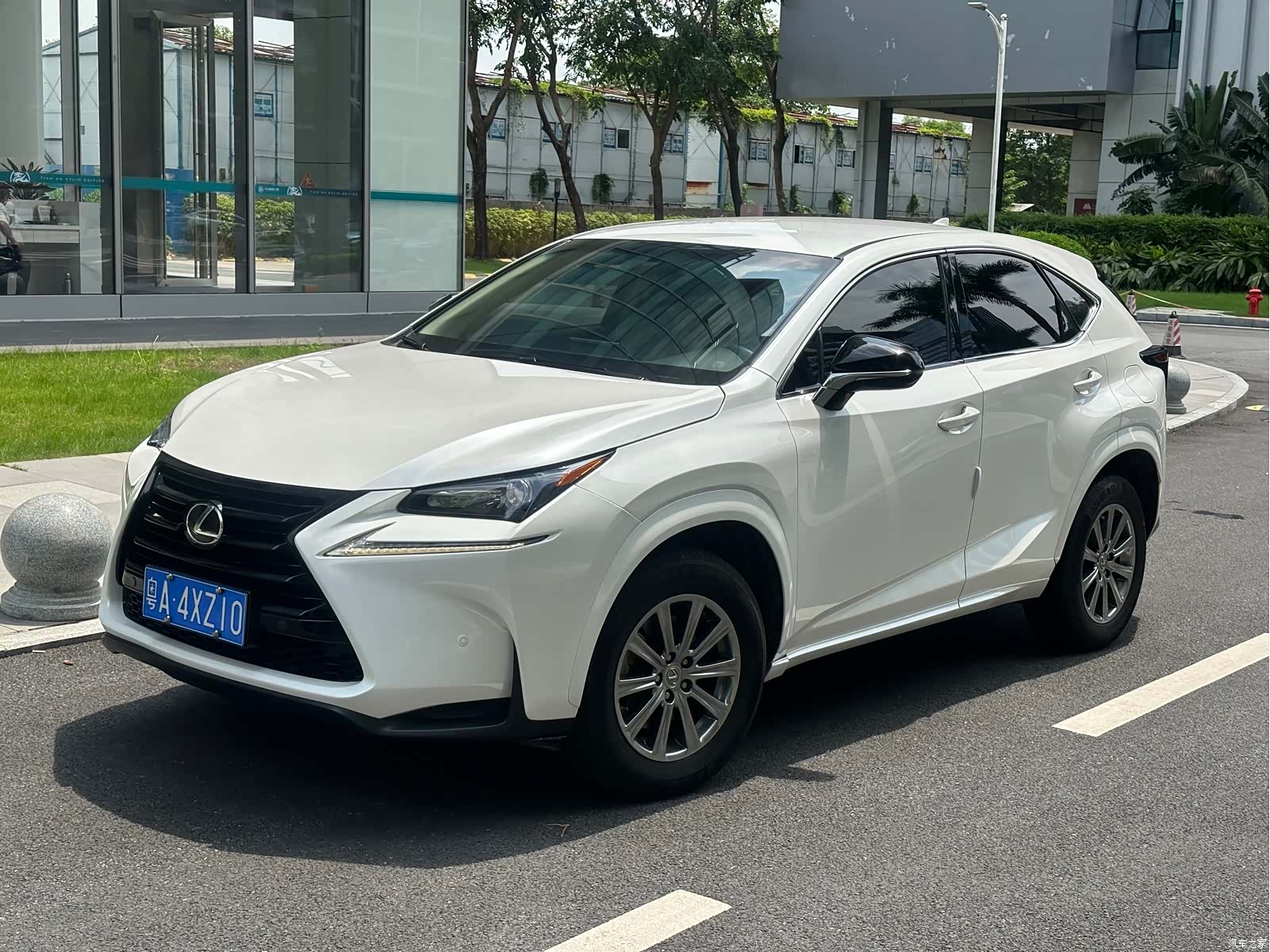 Lexus NX, 2017 1