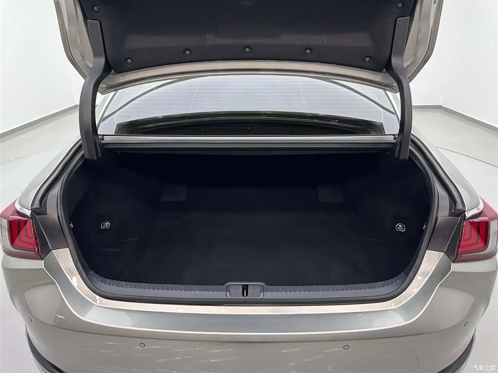 Lexus ES, 2022 26