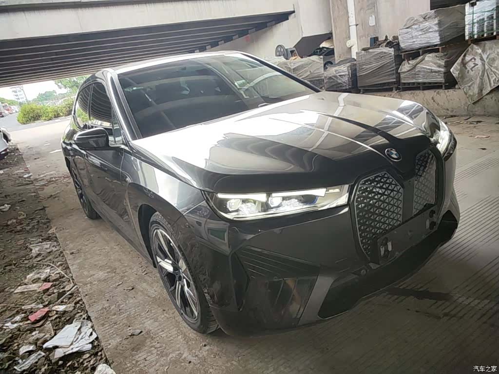 BMW iX, 2023 4