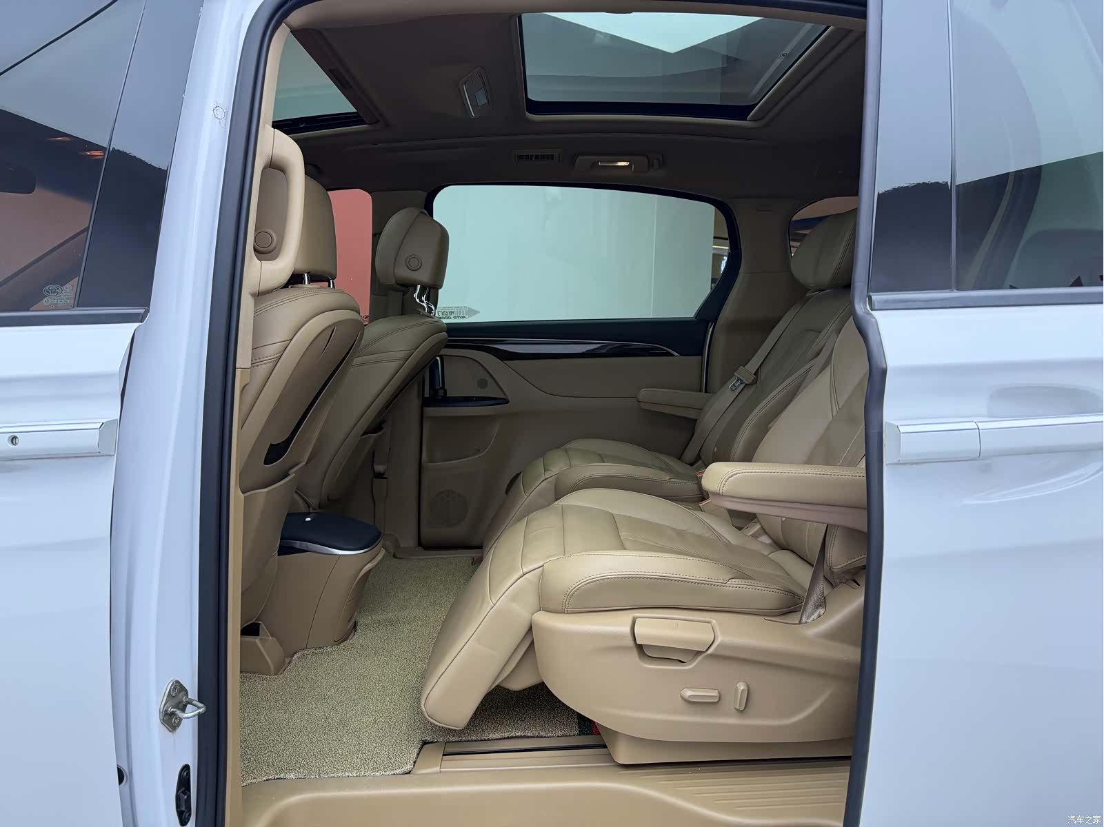 Buick GL8, 2018 6