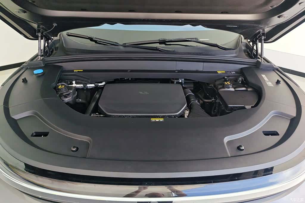 Li Auto L7, 2023 10