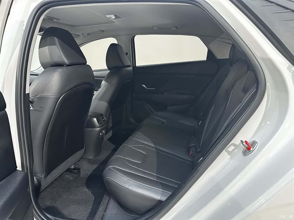 Hyundai Elantra, 2022 20