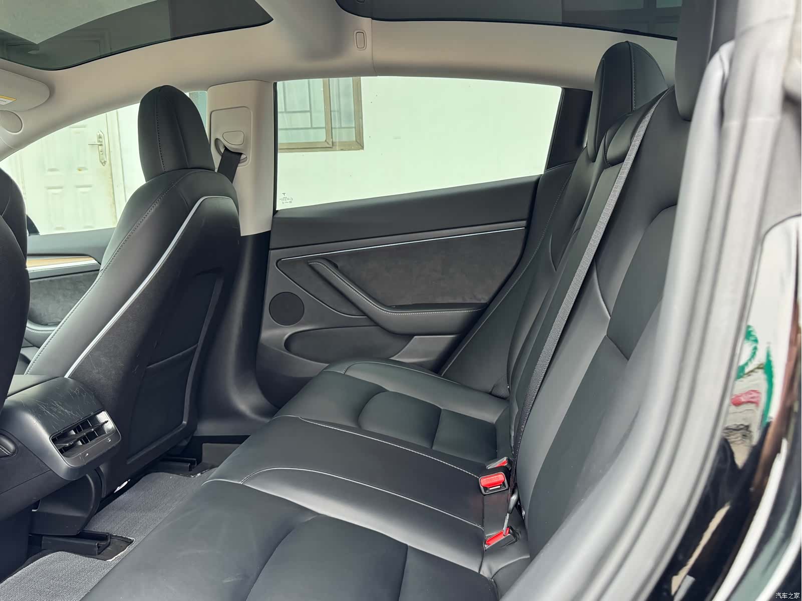 Tesla Model 3, 2023 9