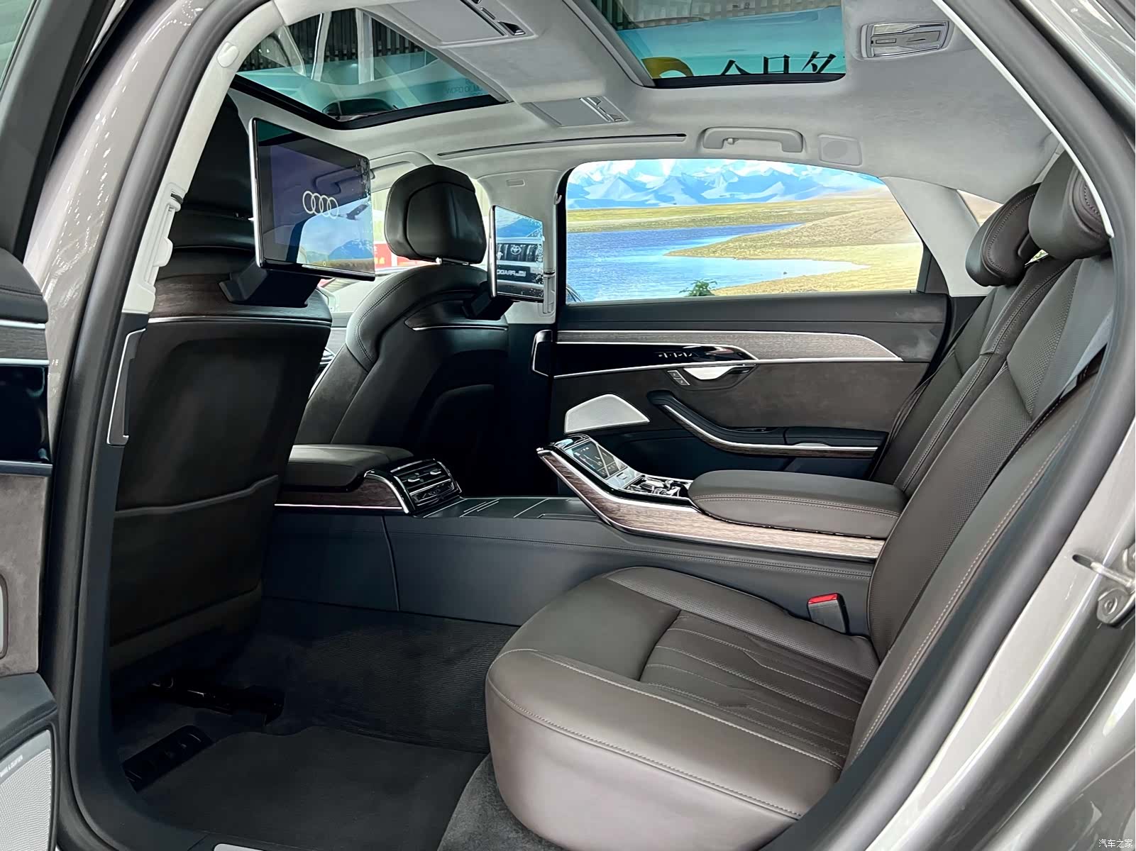 Audi A8L, 2021 10