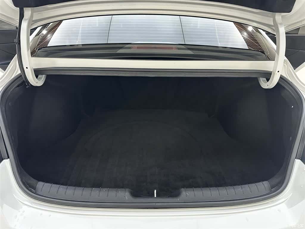 Hyundai Elantra, 2022 19