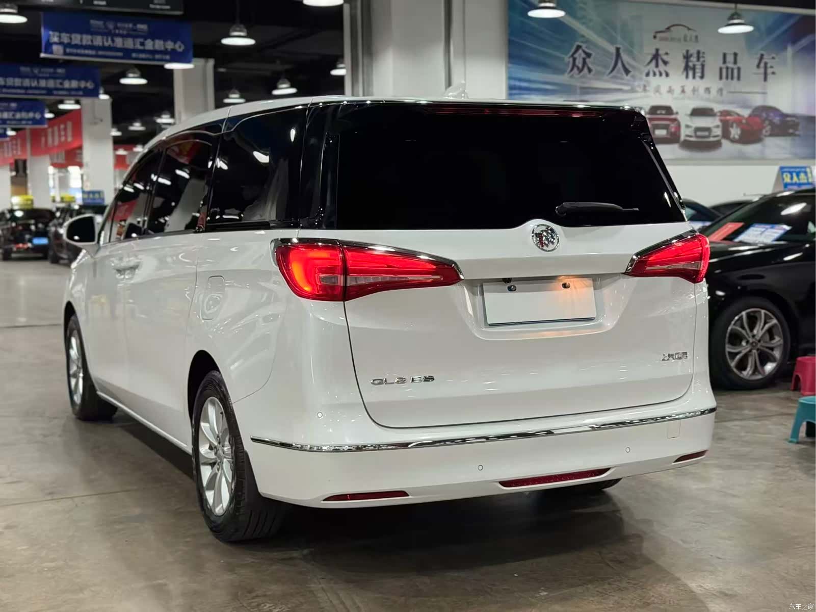 Buick GL8, 2017 все фото