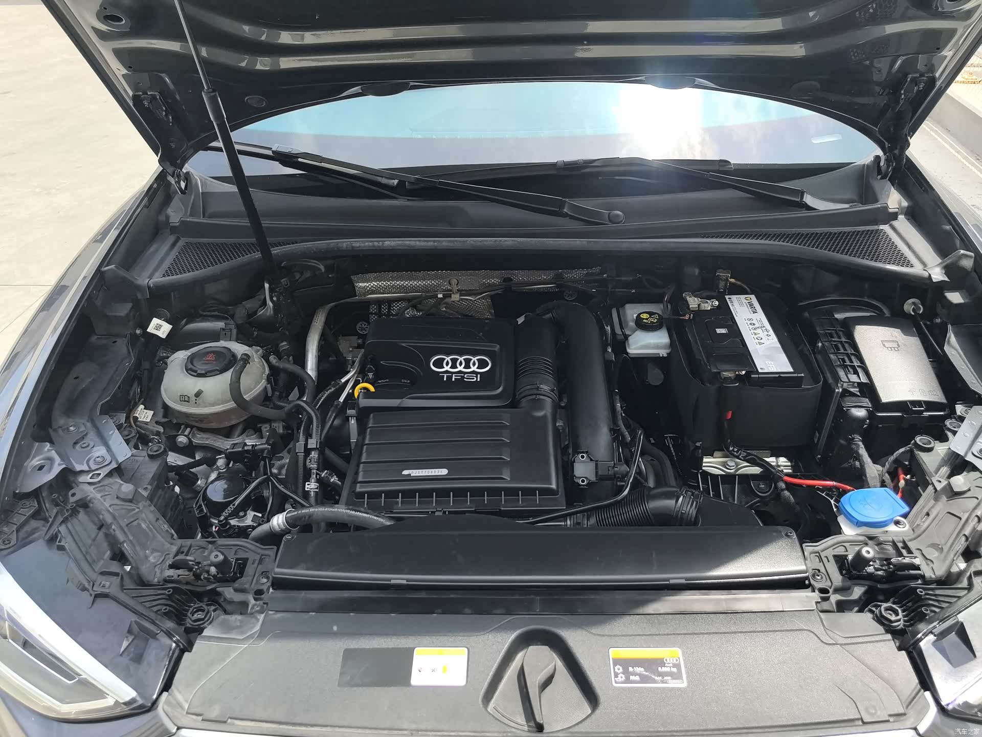 Audi Q3, 2022 10