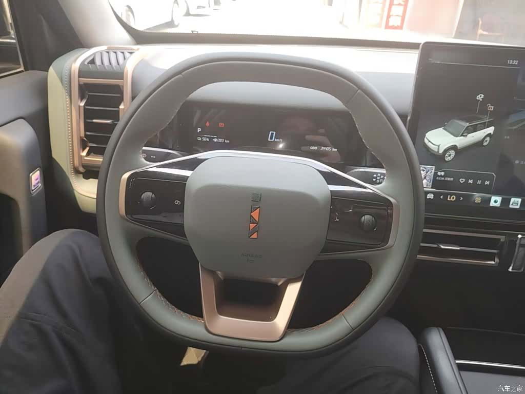 Chery iCAR, 2025 11