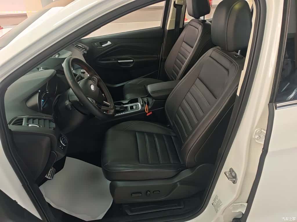 Ford Kuga, 2017 15