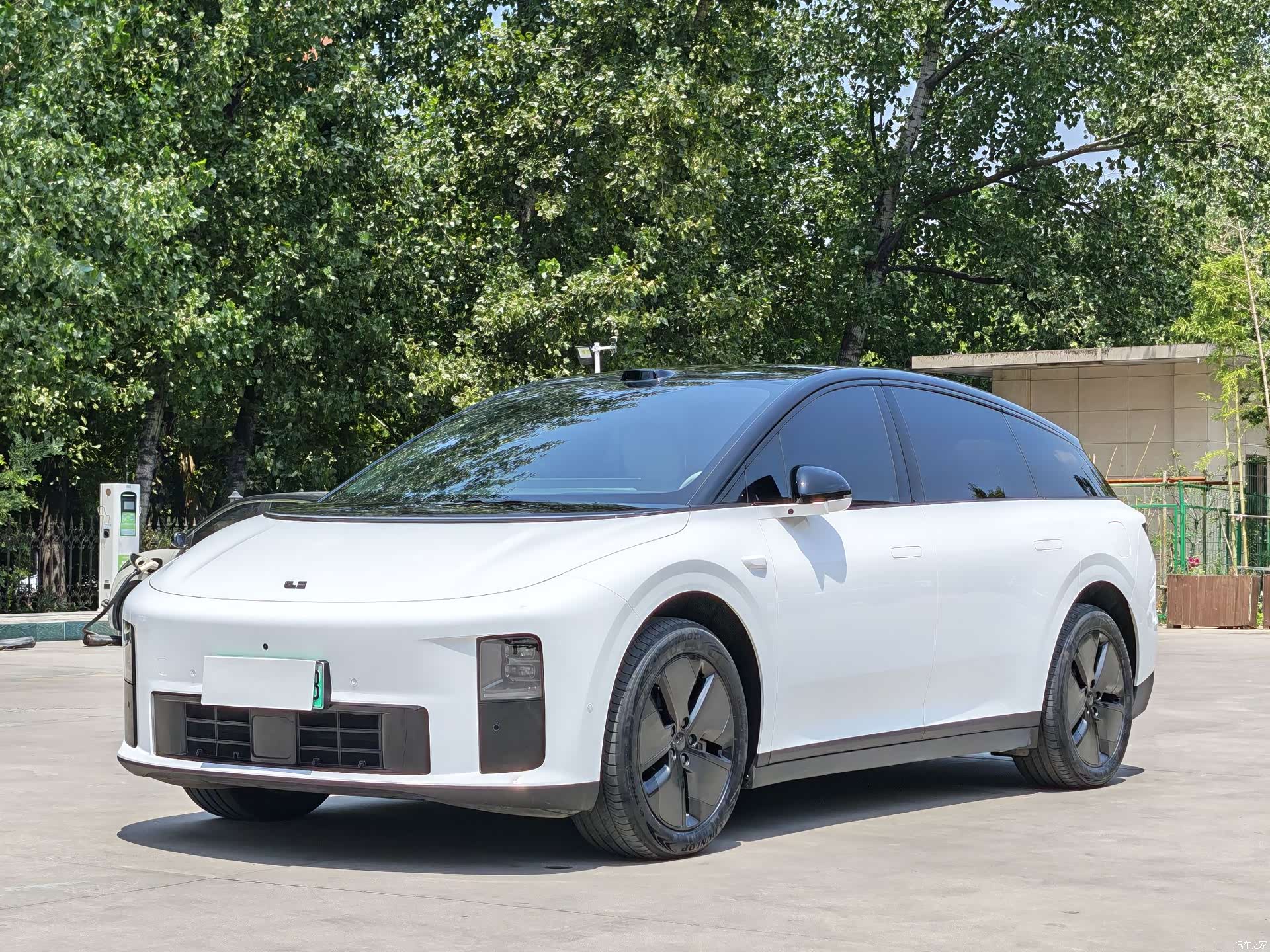 Li Auto i6, 2025 1