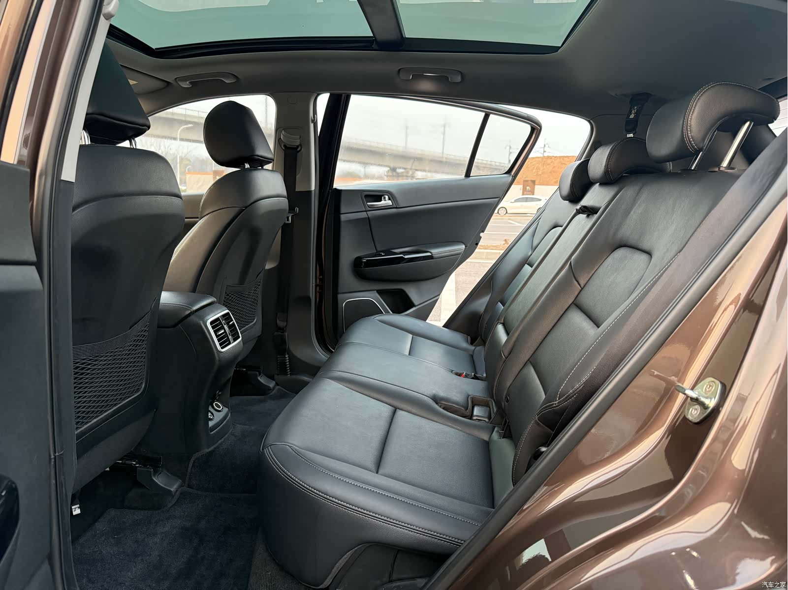 Kia KX5, 2016 10