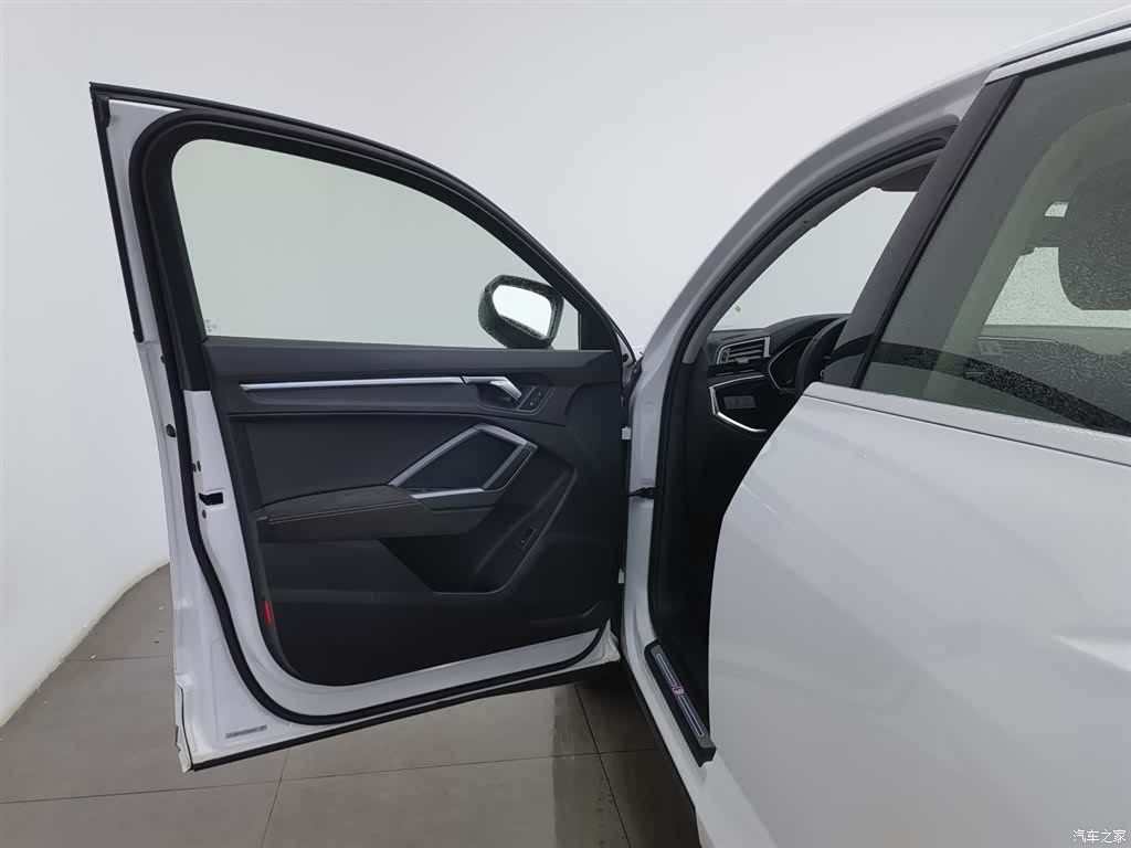 Audi Q3, 2020 8