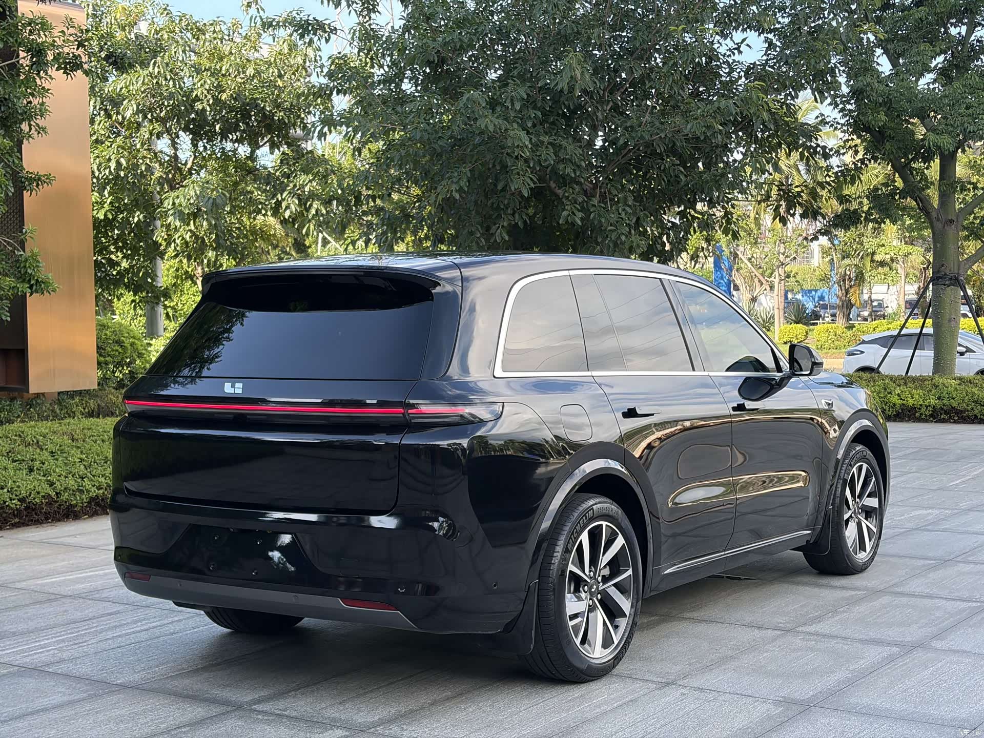 Li Auto L8, 2023 все фото
