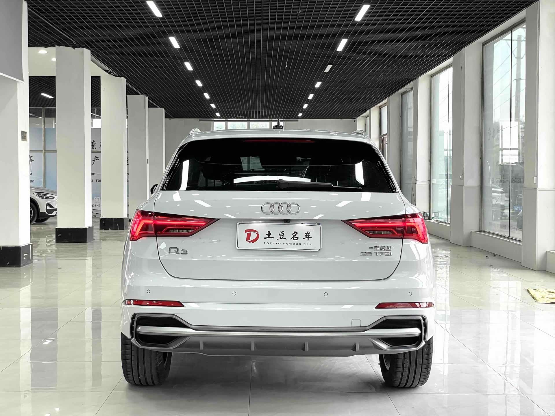 Audi Q3, 2022 все фото