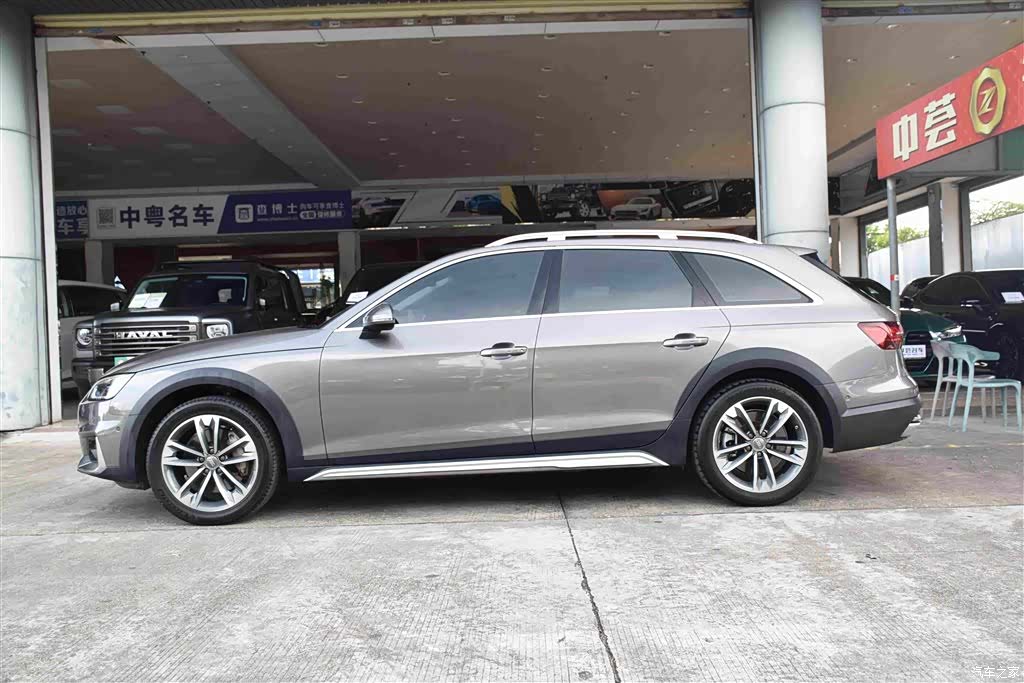 Audi A4, 2021 4