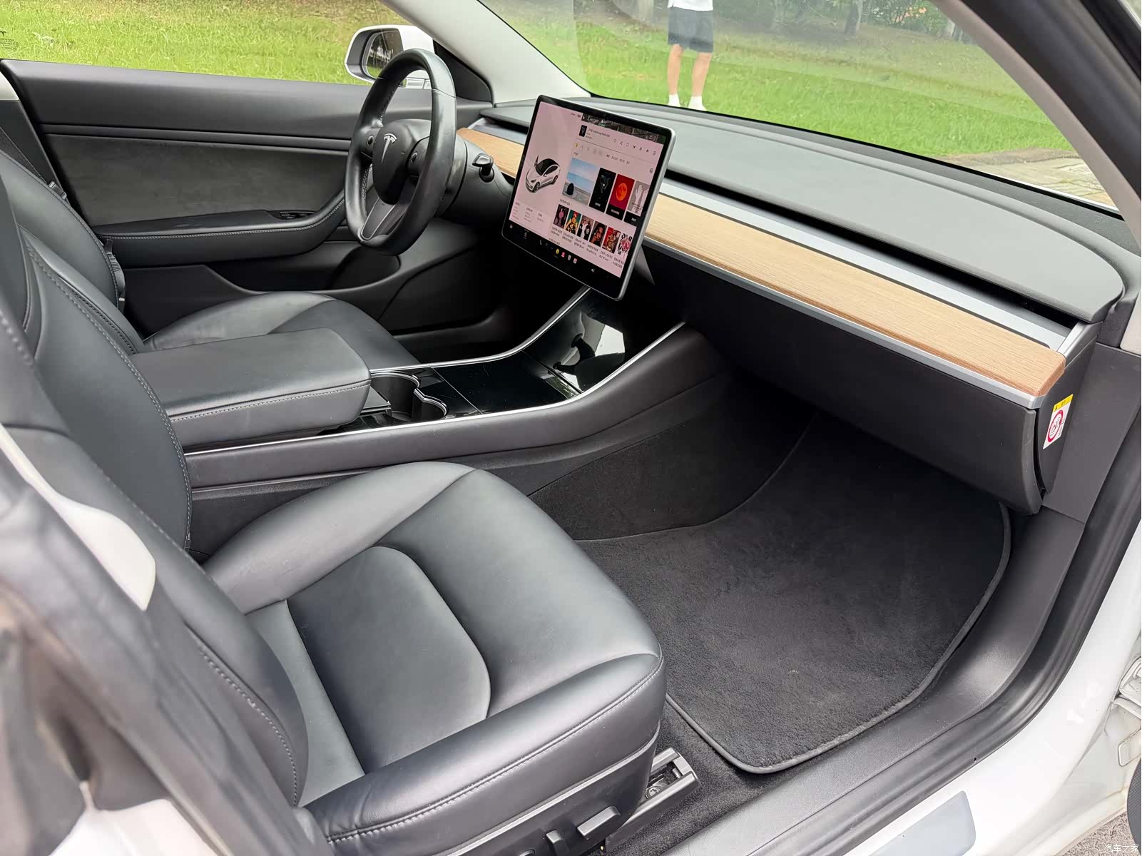 Tesla Model 3, 2019 14