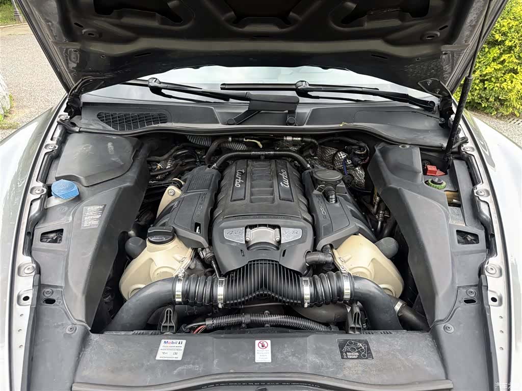 Porsche Cayenne, 2011 15