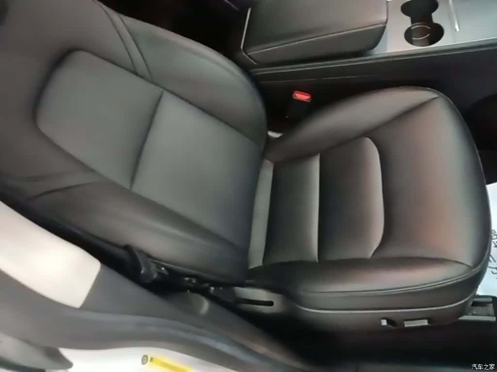 Tesla Model Y, 2022 25