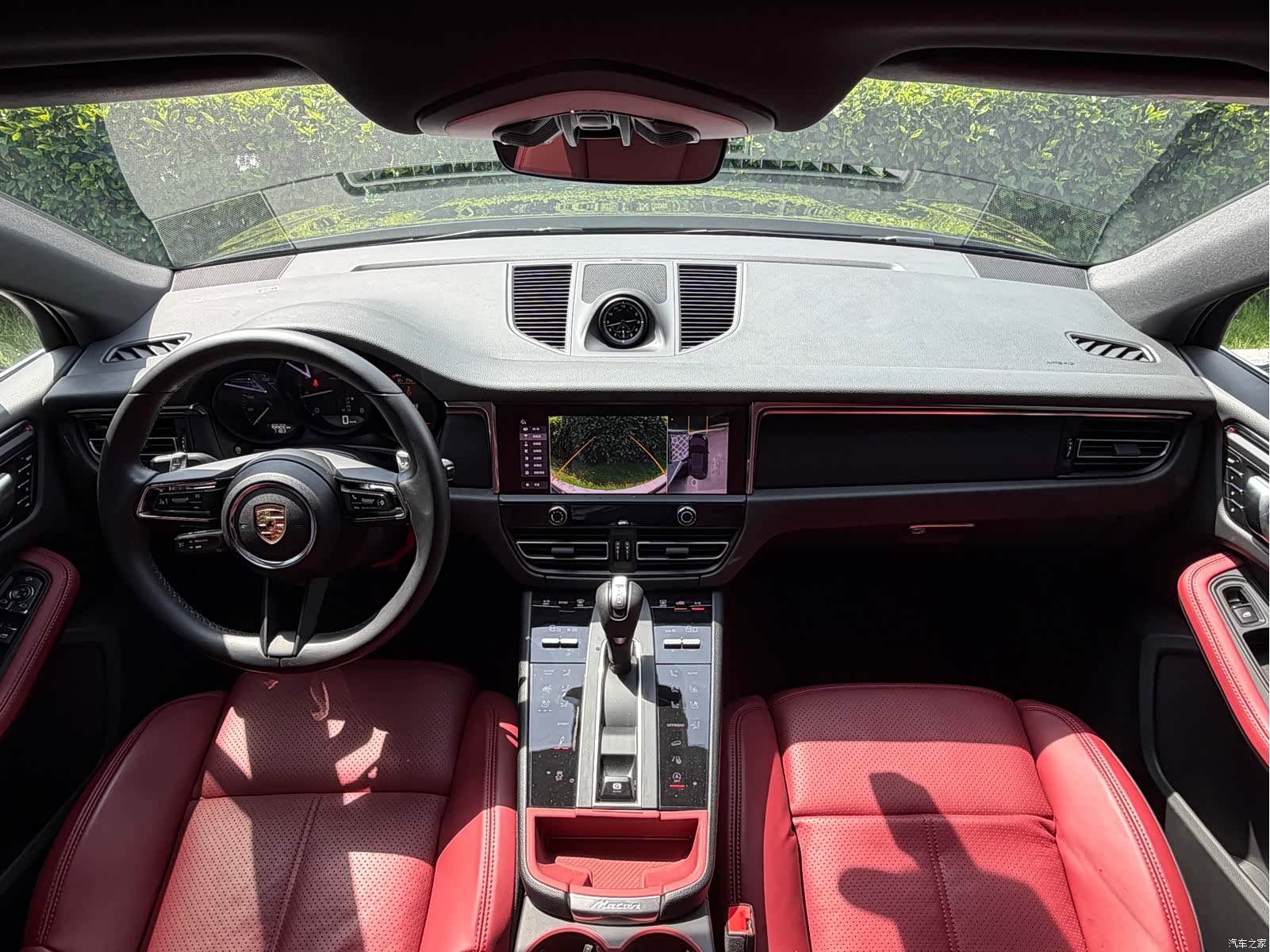 Porsche Macan, 2025 8