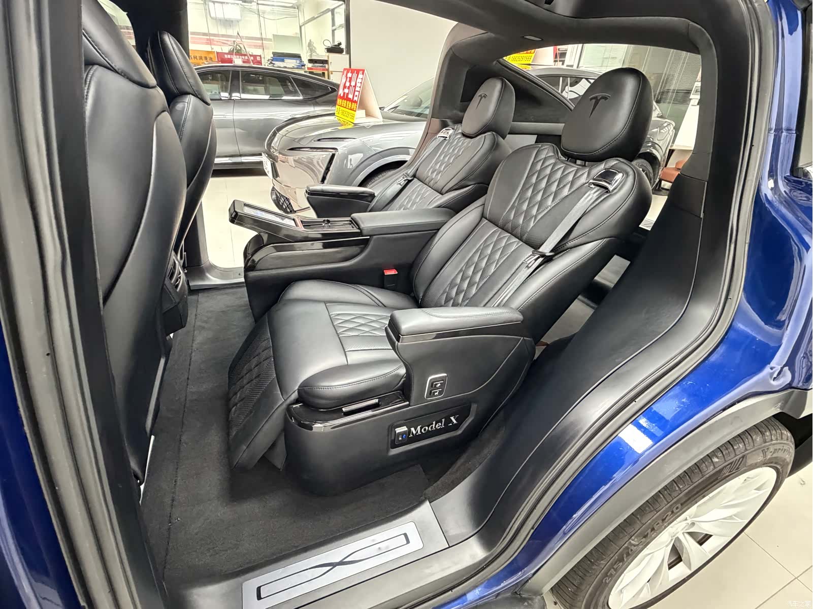 Tesla Model X, 2020 10