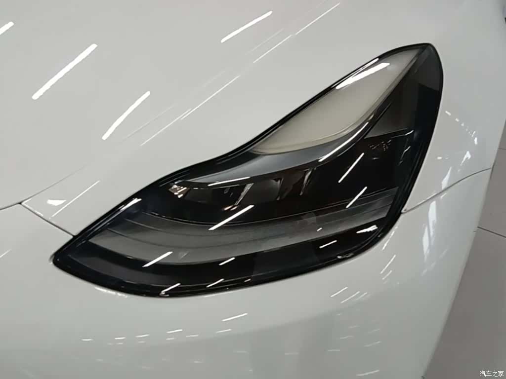 Tesla Model Y, 2022 24