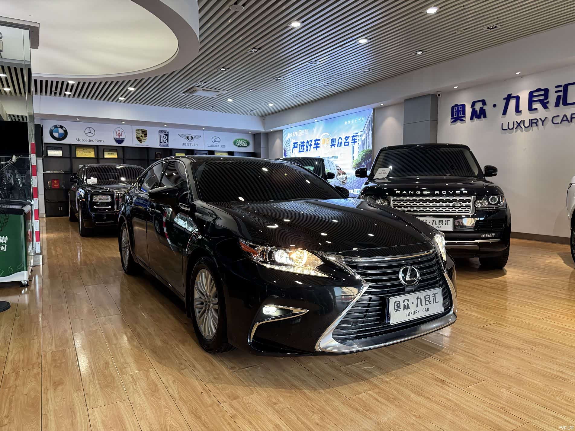 Lexus ES, 2018 3
