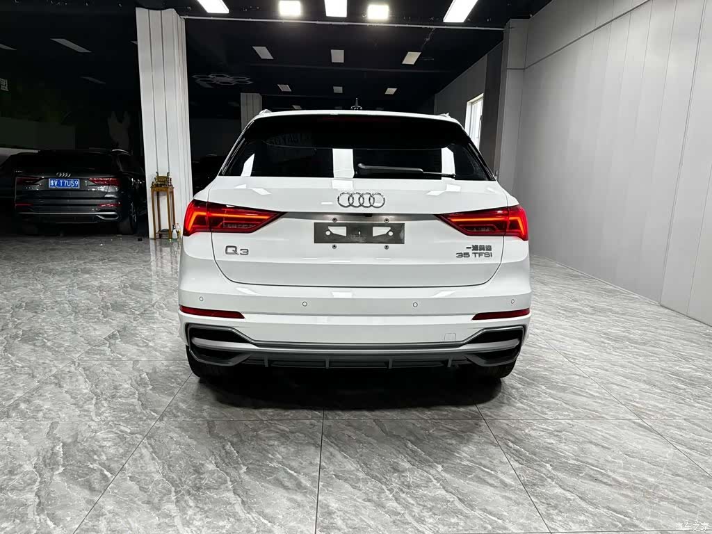 Audi Q3, 2022 14