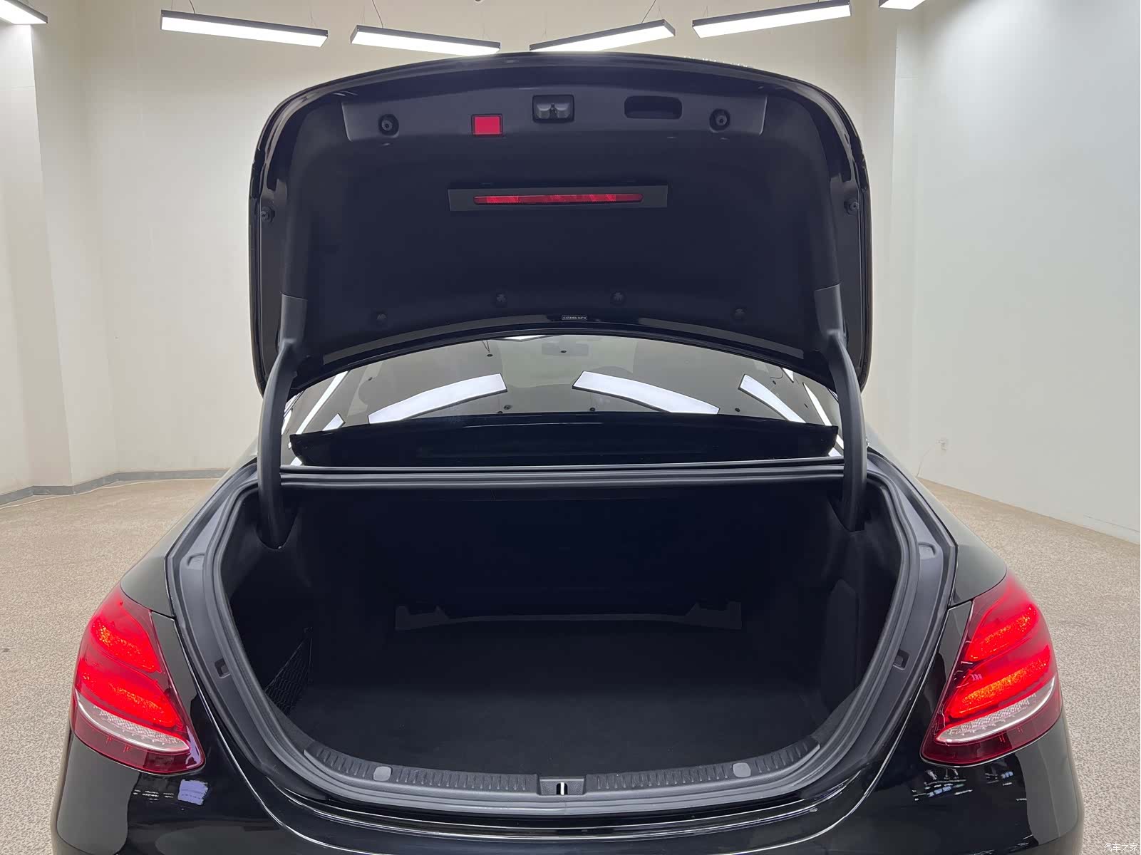 Mercedes-Benz E-Class, 2020 30